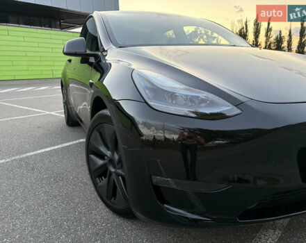 Черный Тесла Model Y, объемом двигателя 0 л и пробегом 965 тыс. км за 31900 $, фото 25 на Automoto.ua