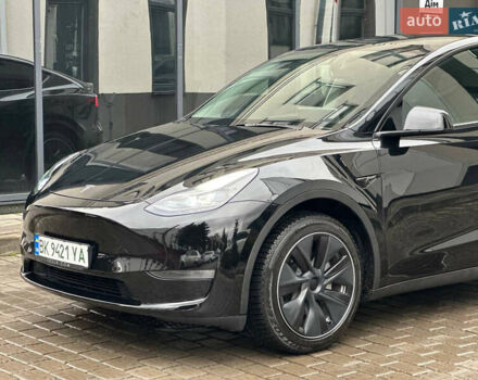 Черный Тесла Model Y, объемом двигателя 0 л и пробегом 4 тыс. км за 37777 $, фото 1 на Automoto.ua