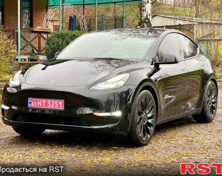 Черный Тесла Model Y, объемом двигателя 0.39 л и пробегом 71 тыс. км за 24400 $, фото 3 на Automoto.ua