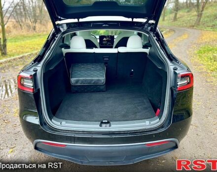 Черный Тесла Model Y, объемом двигателя 0.39 л и пробегом 71 тыс. км за 24400 $, фото 11 на Automoto.ua