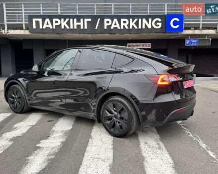 Черный Тесла Model Y, объемом двигателя 0 л и пробегом 12 тыс. км за 36500 $, фото 4 на Automoto.ua