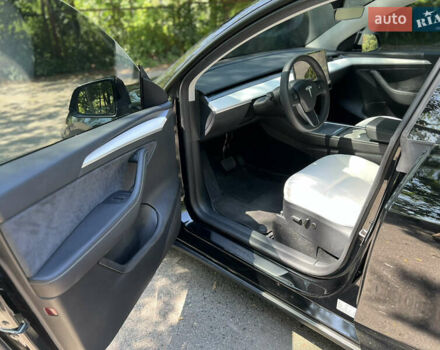 Черный Тесла Model Y, объемом двигателя 0 л и пробегом 7 тыс. км за 35500 $, фото 5 на Automoto.ua