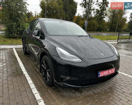 Тесла Model Y 2024 в Ровно на Automoto.ua Черный Тесла Model Y, объемом двигателя 0 л и пробегом 19 тыс. км за 36800 $, фото 3 на Automoto.ua