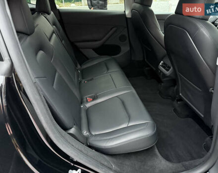 Черный Тесла Model Y, объемом двигателя 0 л и пробегом 48 тыс. км за 31500 $, фото 31 на Automoto.ua
