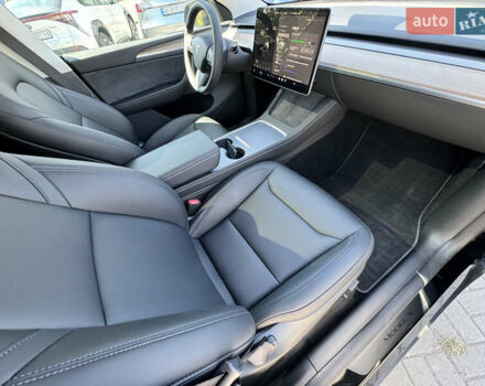 Черный Тесла Model Y, объемом двигателя 0 л и пробегом 8 тыс. км за 37000 $, фото 13 на Automoto.ua