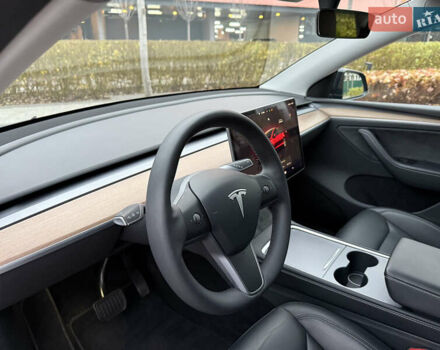Черный Тесла Model Y, объемом двигателя 0 л и пробегом 48 тыс. км за 31500 $, фото 30 на Automoto.ua