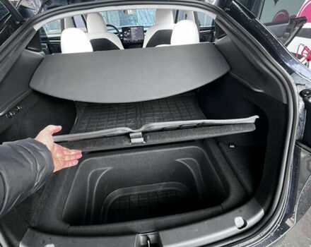 Черный Тесла Model Y, объемом двигателя 0 л и пробегом 24 тыс. км за 33000 $, фото 14 на Automoto.ua