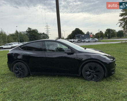 Черный Тесла Model Y, объемом двигателя 0 л и пробегом 18 тыс. км за 27998 $, фото 6 на Automoto.ua