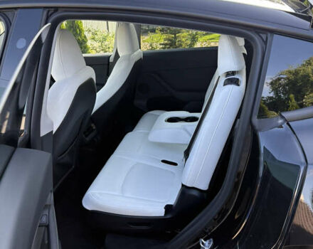Черный Тесла Model Y, объемом двигателя 0 л и пробегом 965 тыс. км за 31900 $, фото 39 на Automoto.ua