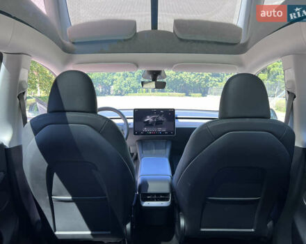 Черный Тесла Model Y, объемом двигателя 0 л и пробегом 46 тыс. км за 26999 $, фото 21 на Automoto.ua