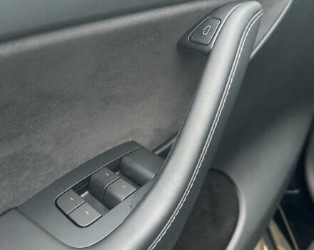 Чорний Тесла Model Y, об'ємом двигуна 0 л та пробігом 20 тис. км за 31900 $, фото 26 на Automoto.ua