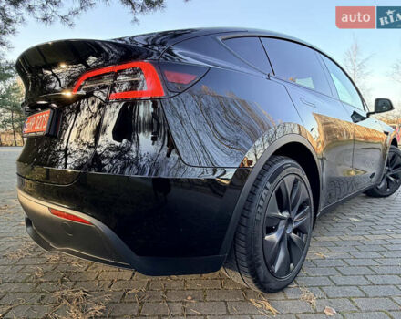 Черный Тесла Model Y, объемом двигателя 0 л и пробегом 4 тыс. км за 29800 $, фото 6 на Automoto.ua