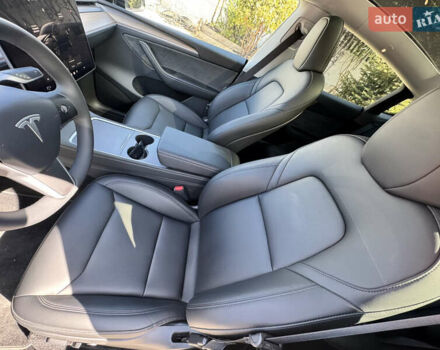 Черный Тесла Model Y, объемом двигателя 0 л и пробегом 8 тыс. км за 37000 $, фото 17 на Automoto.ua