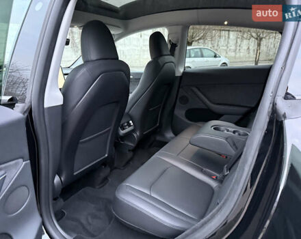Черный Тесла Model Y, объемом двигателя 0 л и пробегом 19 тыс. км за 36500 $, фото 72 на Automoto.ua
