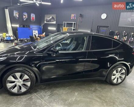 Черный Тесла Model Y, объемом двигателя 0 л и пробегом 80 тыс. км за 28000 $, фото 7 на Automoto.ua