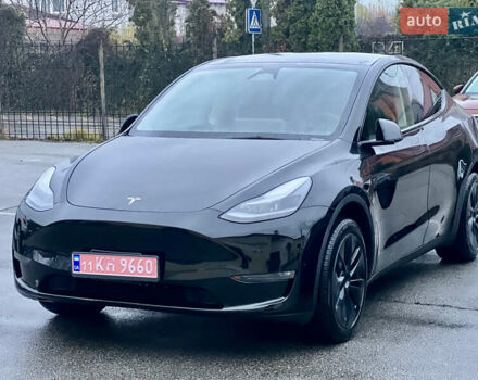 Черный Тесла Model Y, объемом двигателя 0 л и пробегом 5 тыс. км за 33800 $, фото 2 на Automoto.ua