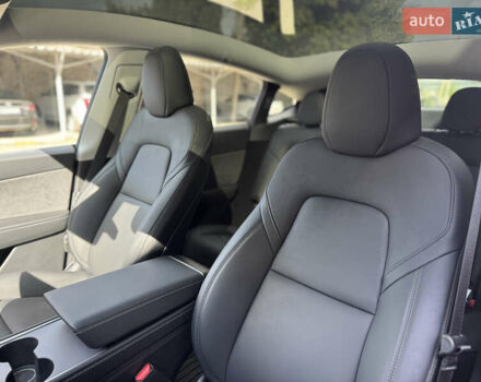 Черный Тесла Model Y, объемом двигателя 0 л и пробегом 2 тыс. км за 38300 $, фото 20 на Automoto.ua
