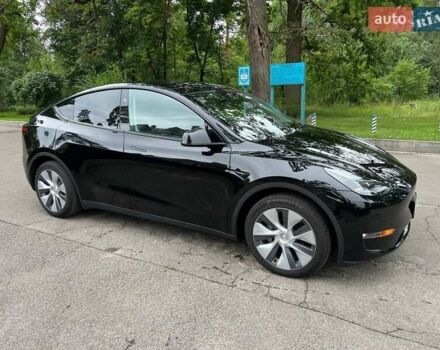 Черный Тесла Model Y, объемом двигателя 0 л и пробегом 4 тыс. км за 29999 $, фото 2 на Automoto.ua