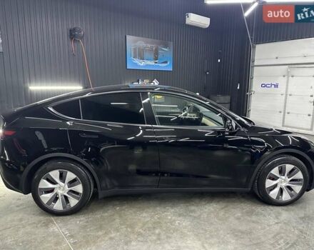 Черный Тесла Model Y, объемом двигателя 0 л и пробегом 80 тыс. км за 28000 $, фото 3 на Automoto.ua