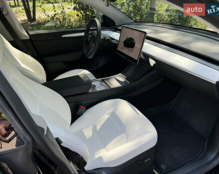 Черный Тесла Model Y, объемом двигателя 0 л и пробегом 7 тыс. км за 35500 $, фото 9 на Automoto.ua