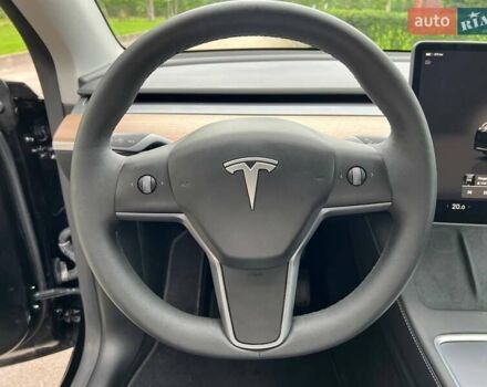 Черный Тесла Model Y, объемом двигателя 0 л и пробегом 4 тыс. км за 29999 $, фото 23 на Automoto.ua