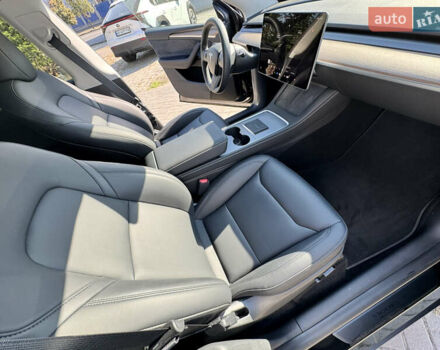 Чорний Тесла Model Y, об'ємом двигуна 0 л та пробігом 32 тис. км за 38000 $, фото 16 на Automoto.ua