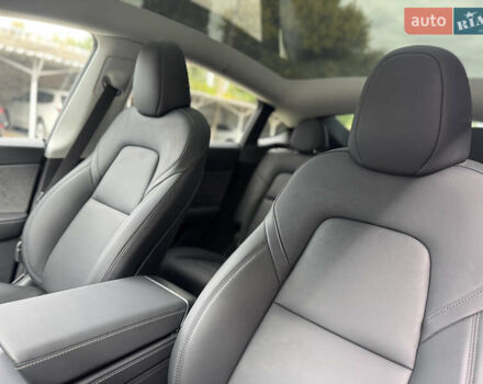 Черный Тесла Model Y, объемом двигателя 0 л и пробегом 2 тыс. км за 38300 $, фото 28 на Automoto.ua