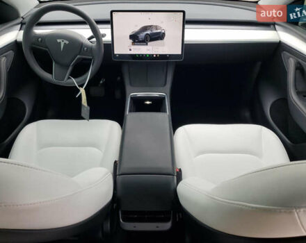 Черный Тесла Model Y, объемом двигателя 0 л и пробегом 23 тыс. км за 20800 $, фото 6 на Automoto.ua