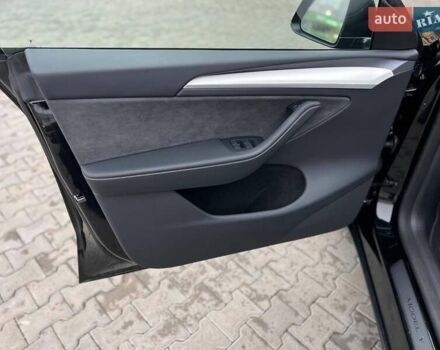 Черный Тесла Model Y, объемом двигателя 0 л и пробегом 19 тыс. км за 33000 $, фото 15 на Automoto.ua