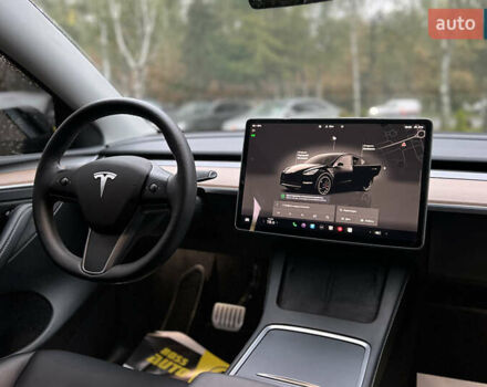 Черный Тесла Model Y, объемом двигателя 0 л и пробегом 10 тыс. км за 34900 $, фото 17 на Automoto.ua
