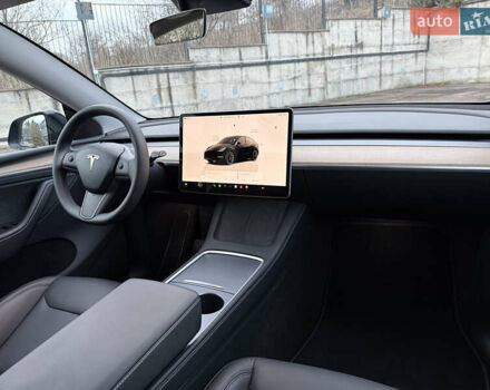 Черный Тесла Model Y, объемом двигателя 0 л и пробегом 19 тыс. км за 36500 $, фото 53 на Automoto.ua