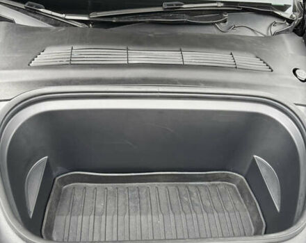 Тесла Model Y 2024 в Тернополе на Automoto.ua Черный Тесла Model Y, объемом двигателя 0 л и пробегом 13 тыс. км за 33500 $, фото 30 на Automoto.ua