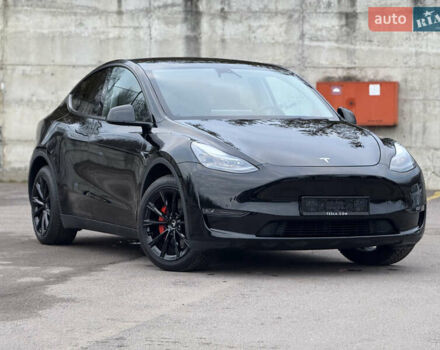 Черный Тесла Model Y, объемом двигателя 0 л и пробегом 19 тыс. км за 36500 $, фото 4 на Automoto.ua