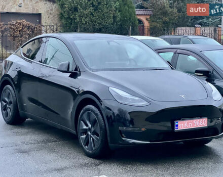 Черный Тесла Model Y, объемом двигателя 0 л и пробегом 5 тыс. км за 33800 $, фото 1 на Automoto.ua