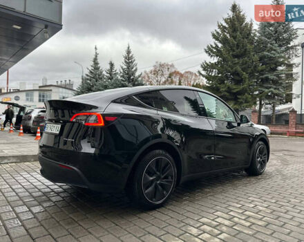 Черный Тесла Model Y, объемом двигателя 0 л и пробегом 4 тыс. км за 37777 $, фото 11 на Automoto.ua
