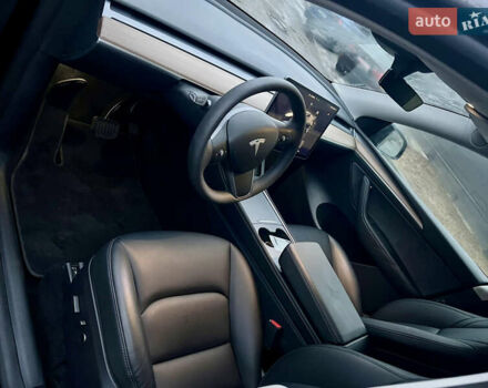 Черный Тесла Model Y, объемом двигателя 0 л и пробегом 5 тыс. км за 33800 $, фото 13 на Automoto.ua