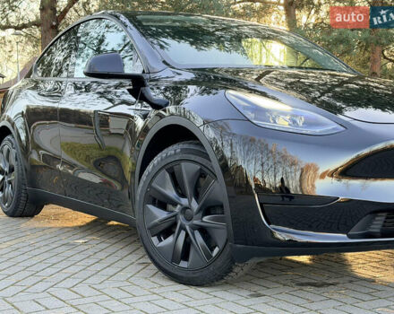 Черный Тесла Model Y, объемом двигателя 0 л и пробегом 4 тыс. км за 29800 $, фото 8 на Automoto.ua