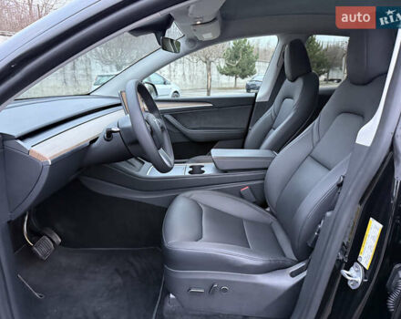 Черный Тесла Model Y, объемом двигателя 0 л и пробегом 19 тыс. км за 36500 $, фото 82 на Automoto.ua