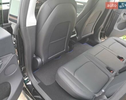 Черный Тесла Model Y, объемом двигателя 0 л и пробегом 21 тыс. км за 29000 $, фото 18 на Automoto.ua