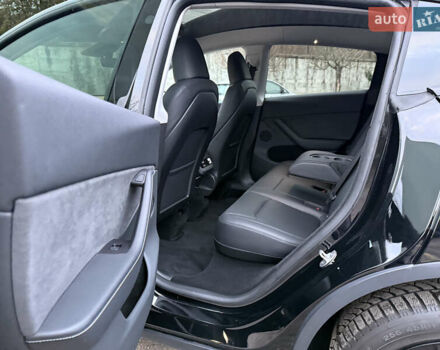 Черный Тесла Model Y, объемом двигателя 0 л и пробегом 19 тыс. км за 36500 $, фото 70 на Automoto.ua