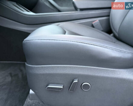 Черный Тесла Model Y, объемом двигателя 0 л и пробегом 19 тыс. км за 36500 $, фото 86 на Automoto.ua