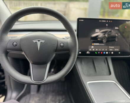 Черный Тесла Model Y, объемом двигателя 0 л и пробегом 2 тыс. км за 38300 $, фото 26 на Automoto.ua