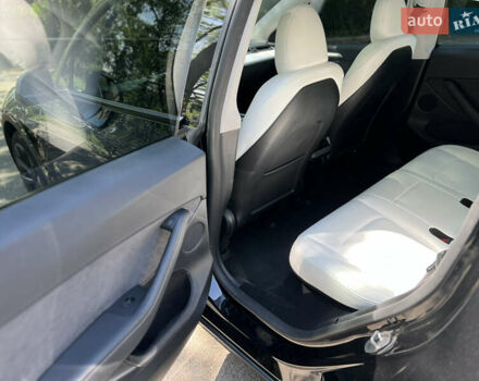 Черный Тесла Model Y, объемом двигателя 0 л и пробегом 7 тыс. км за 35500 $, фото 7 на Automoto.ua