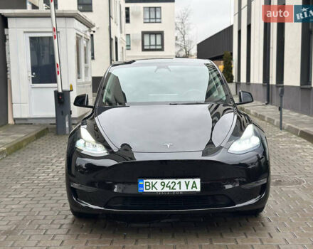 Черный Тесла Model Y, объемом двигателя 0 л и пробегом 4 тыс. км за 37777 $, фото 6 на Automoto.ua