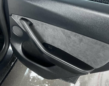 Черный Тесла Model Y, объемом двигателя 0 л и пробегом 24 тыс. км за 33000 $, фото 23 на Automoto.ua