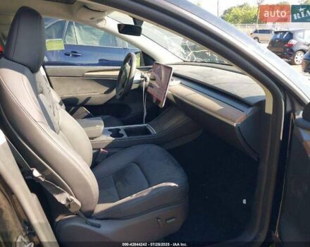 Чорний Тесла Model Y, об'ємом двигуна 0 л та пробігом 62 тис. км за 17800 $, фото 6 на Automoto.ua