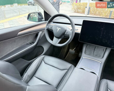 Черный Тесла Model Y, объемом двигателя 0 л и пробегом 48 тыс. км за 31500 $, фото 24 на Automoto.ua