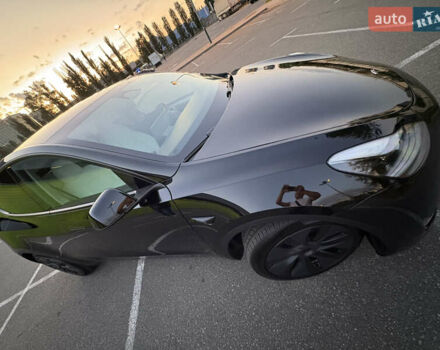 Черный Тесла Model Y, объемом двигателя 0 л и пробегом 965 тыс. км за 31900 $, фото 3 на Automoto.ua