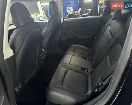 Черный Тесла Model Y, объемом двигателя 0 л и пробегом 80 тыс. км за 28000 $, фото 16 на Automoto.ua