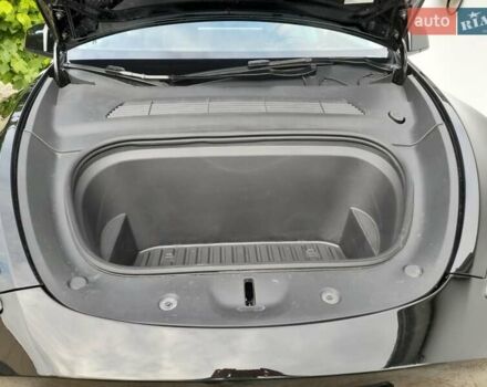 Черный Тесла Model Y, объемом двигателя 0 л и пробегом 21 тыс. км за 29000 $, фото 9 на Automoto.ua